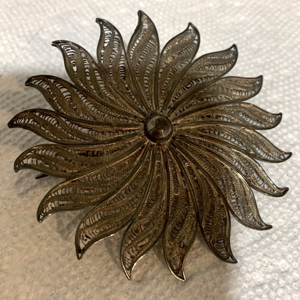 Vintage sterling silver filigree pin. FINAL MARKDOWN